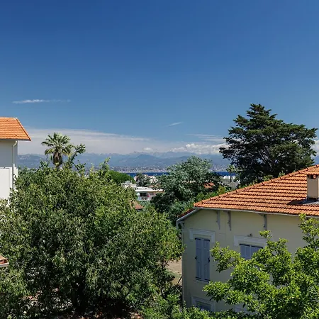 Duplex With View On The Cap D'antibes * أنتيب