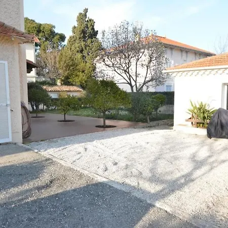 Duplex With View On The Cap D'antibes Apartment *
