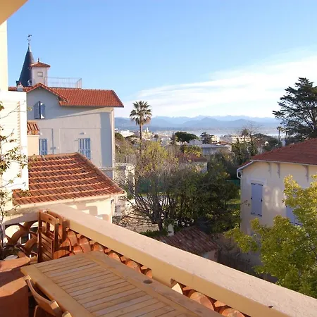 Duplex With View On The Cap D'antibes Apartment