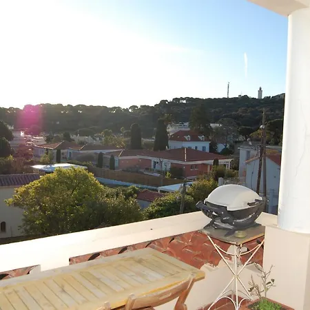 Duplex With View On The Cap D'antibes Antibes