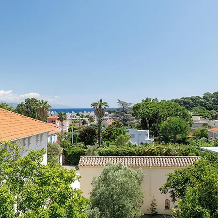 Duplex With View On The Cap D'antibes Apartment