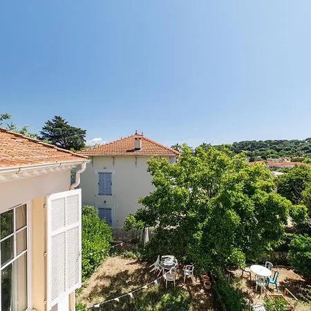 Duplex With View On The Cap D'antibes Appartement