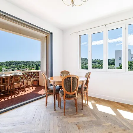 Appartement Duplex With View On The Cap D'antibes